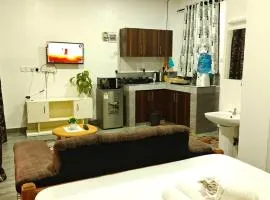 Stylish Mtwapa Studio with Rooftop Pool View