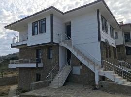 Duplex Villa with Panoramic Sea View, hotel u gradu Gokceada