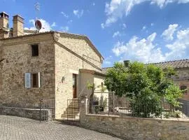 Awesome Apartment In Murlo With House A Panoramic View