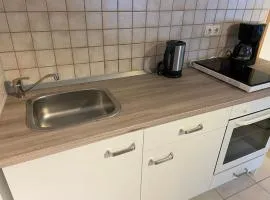 NEU EG Ferienwohnung bis 4 Personen im Naherholungs u Seengebiet