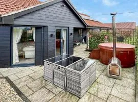 Moor Farm Lodge