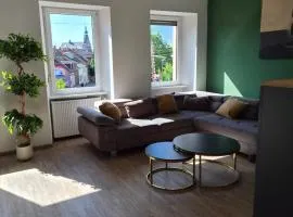 Helle 120 qm Ferienwohnung mitten in Sankt Wendel, 3 Schlafzimmer und Balkon