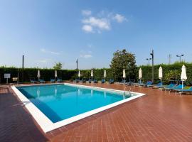 Caserta में, होटल Novotel Caserta Sud