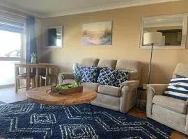 The Phoenix by the Sea- 2 bedroom flat in hunny