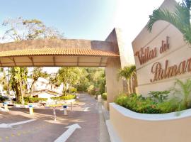 Villas del Palmar Manzanillo with Beach Club, hótel í Manzanillo