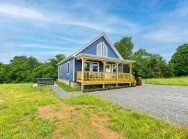 Pet-Friendly Home w/ Hot Tub & Yard in Willisburg!