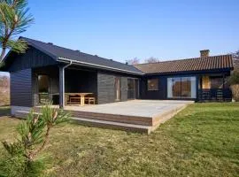 Schönes Ferienhaus In Der Nähe Des Wassers