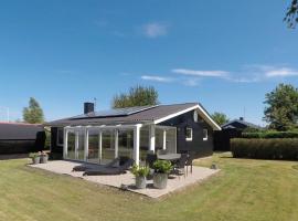 Holiday Home W Sauna And View To The Baltic Sea: Nordborg şehrinde bir otel