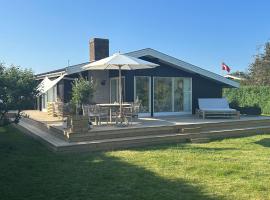 North Funen Summer Idyll By The Water โรงแรมในโบเอนเซ