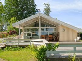 Cozy Summer House With Full Sea View, hôtel à Strøby