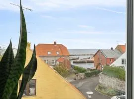 Harborside Apartment With Terrace Bike Shed