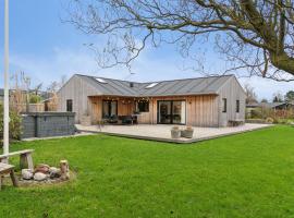 Scenic Summer House With Space For The Family, hotel di Odder