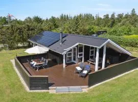 Cozy Summer House Near Hals