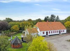 Country Idyll With Wilderness Bath And Sauna