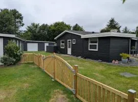 Charming Cottage With Large Fenced Garden