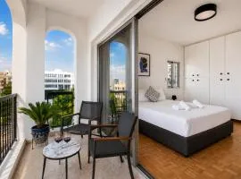 Urban Condo Promitheos
