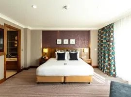 Crowne Plaza London - Gatwick Airport by IHG