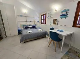 Studio Mare Fuori with terrace