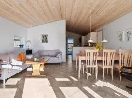 Cosy Cottage On North Funen Near Beach