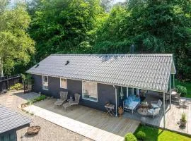 Cozy Holiday Home At Kelstrup Beach