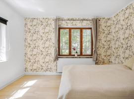 Bright Modern Holiday Home Near Hindemae، فندق في Ullerslev