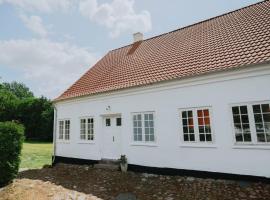 Stay In Hindemaes Historic Managers House، فندق في Ullerslev