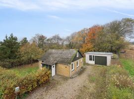 Cozy Little Holiday Oasis In Beautiful Nature, Hotel in Bækmarksbro