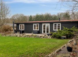 Cozy Cottage Near Swimming Lake, hotel a Borup