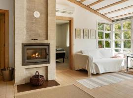 Spacious Holiday Home With Large Plot By Buresø, hotel di Slangerup
