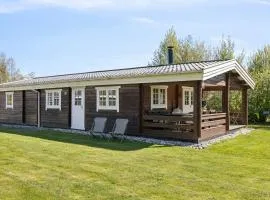 Charming Timber House With Sauna Near Beach
