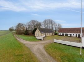 Countryside Property With Great Fishing Options、ホルベックのホテル