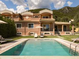 Villa Renata -Pool, Large Garden & Free Parking, 2 Minutes Walk from The Beach, hotel em Barbati