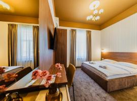 BOUL ROSU RESIDENCE free private parking, hotel v destinácii Arad