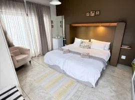 Atlantic-Square Guesthouse