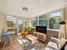 Spacious 4BR Reading House - Sleeps 8 - Free Parking