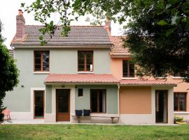 Le Nichoir du Marais - maison avec jacuzzi、Ponts-et-Maraisのホテル