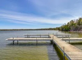 Sandy Beach & Boat Dock! Gull Lake Resort Cabin