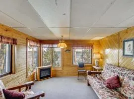 Endless Fun! Lakefront Cabin at Birch Haven Resort