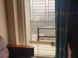 Couple & Family Friendly Studio Apartment Near Airport