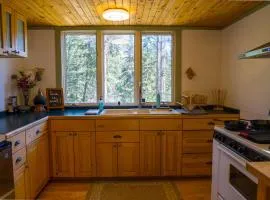 Off Grid Retreat Stay for 7