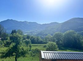 Chalet Tiny & Campagne, Hotel in Onnion