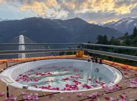 Hamta 270 Cliff Resort - 270 Degree Mountain View Suites, Sethan Manali