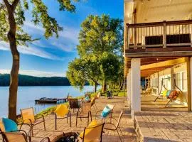 River's Edge Retreat Private Dock Perfect for Families