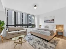 Modern Luxe Downtown Stay