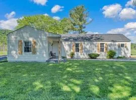Charming Whole House In The Heart of Daleville