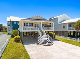 Surfside Serenity Villa - Steps to the Beach, hotel a Surf City