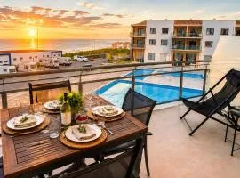 Like-Home-T1-Sun & Beach-Pools, AC