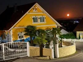 Casa Kovacs