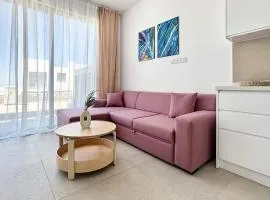 OLIVER's Garden Apartment with Terrace