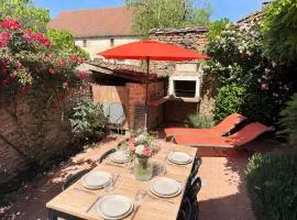 La Maison Rosie, Charme bourguignon, vue château, terrasse